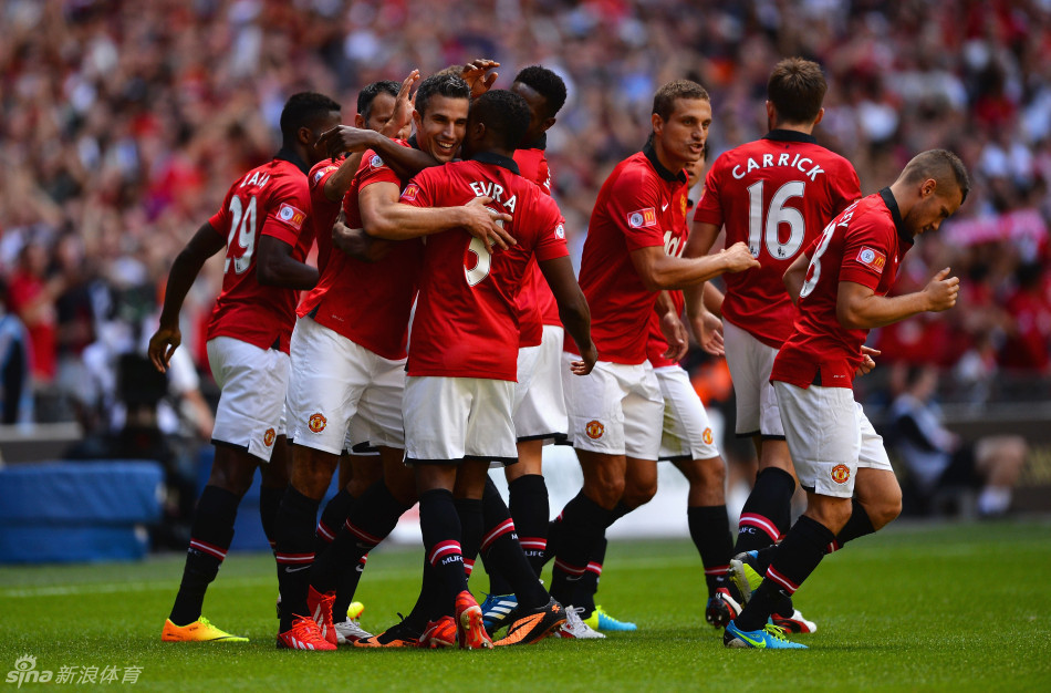 包含葡萄牙体育内部会议纪要流出：转会期内部沟通，社区盾使命明确，数据趋势出现新变化的词条