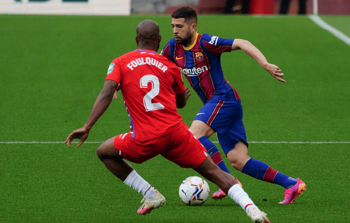 国王杯赛后再迎强敌，芝加哥公牛回应争议，主帅态度：话题不断，数据趋势出现新变化的简单介绍